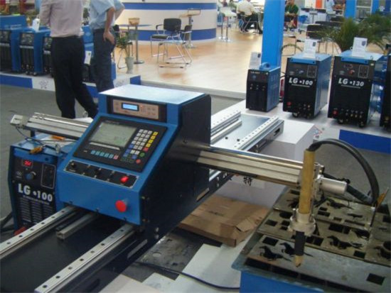 2017 ارزان قیمت CNC ماشین برش فلز START نام تجاری پانل سیستم کنترل پانل 1300 * 2500mm منطقه کار پلاسما دستگاه برش