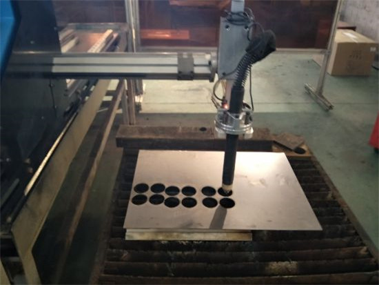 ساخته شده در چین میز / دستگاه قابل انعطاف CNC پلاسما برش برای مواد ورق ورق فلز