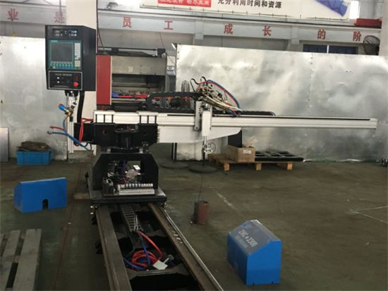 چین ارزان برش 30mm CNC دستگاه برش پلاسما قیمت